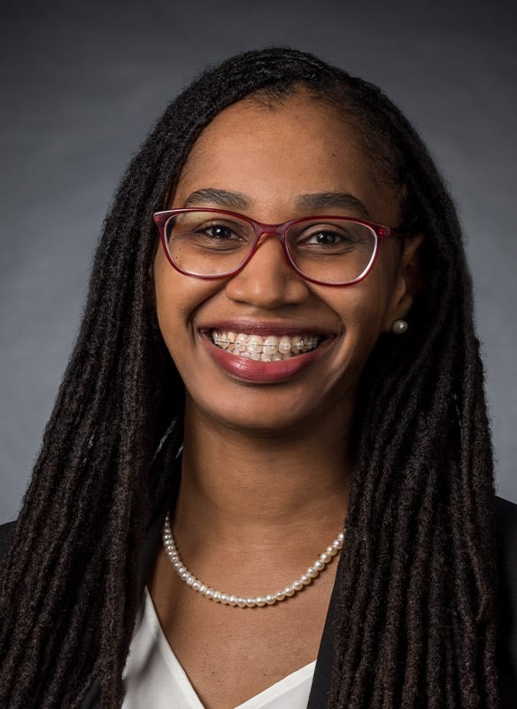 Shari James Headshot